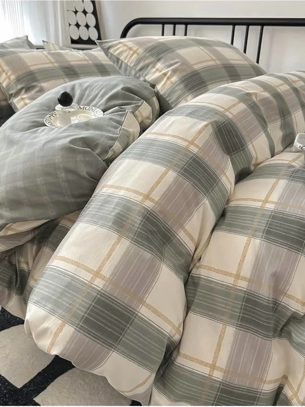 Plaid Green Grey Cream Duvet Color with Two Standard Pillow Shams